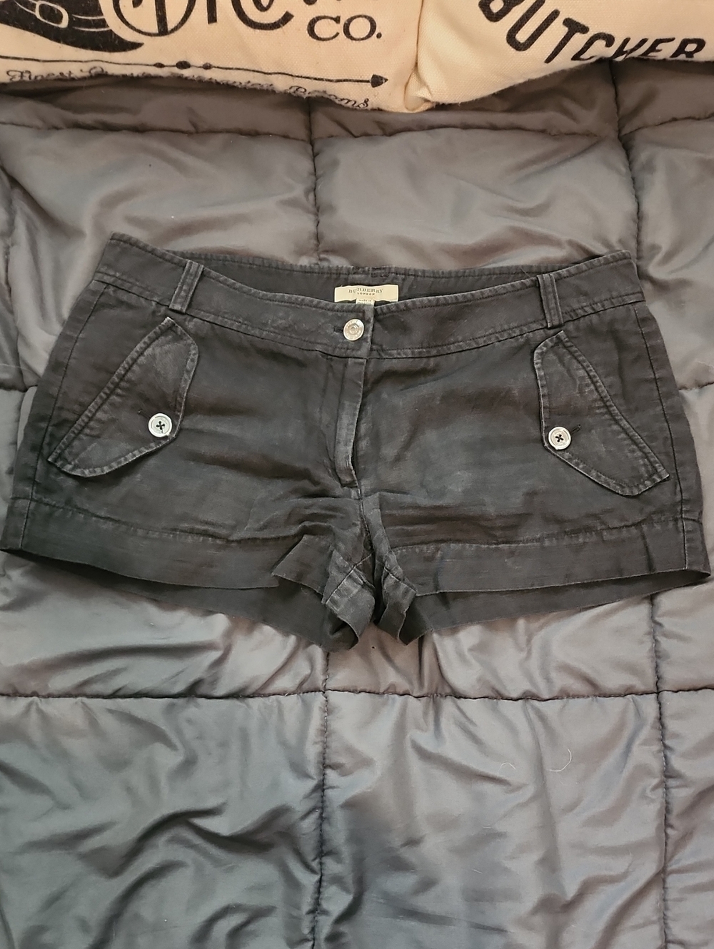 Authentic Burberry Black Shorts Size 6 - Super Cute!